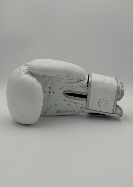 G10000 BOXING GLOVES - WHITE