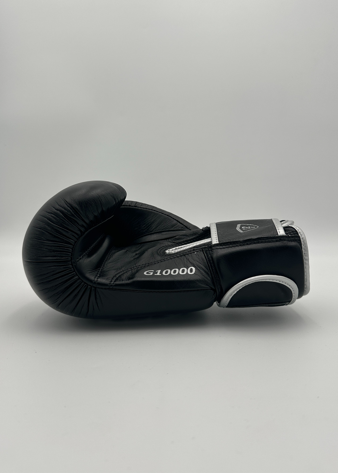 G10000 BOXING GLOVES - BLACK